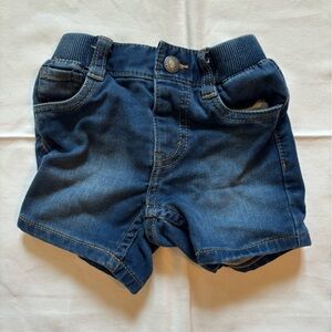 Levi’s 12M shorts